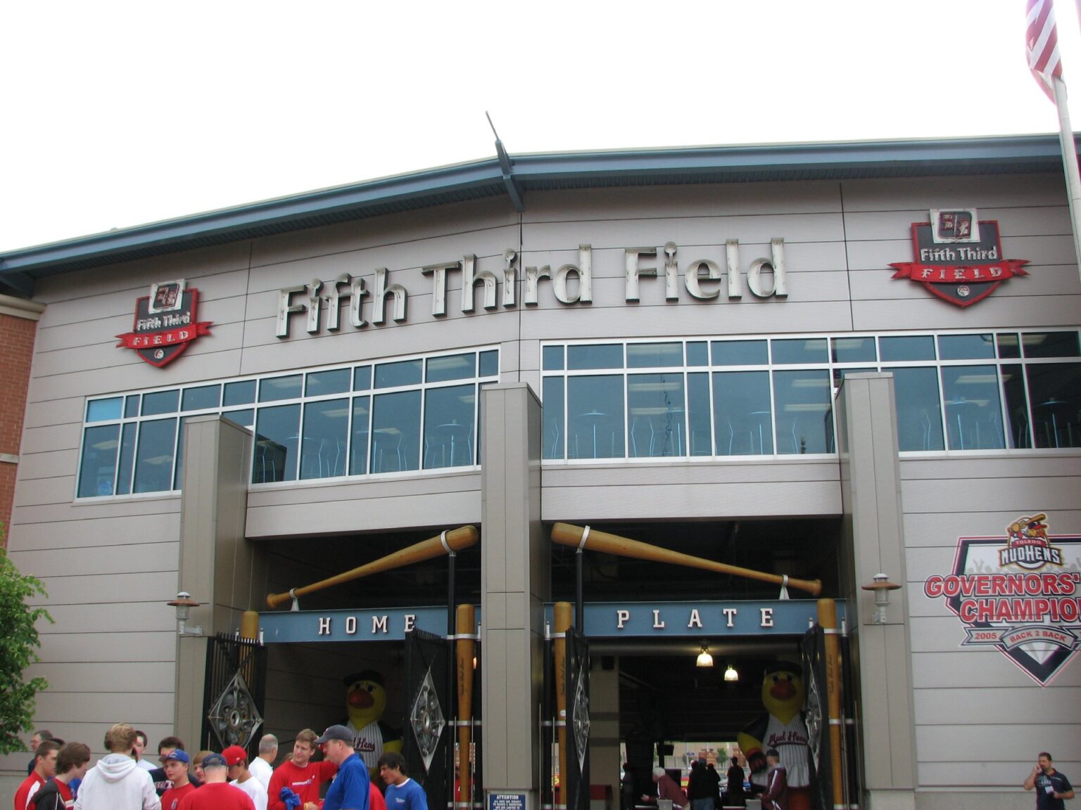 Fifth Third Field (Toledo Mud Hens Ballpark) Guide & Photos - The